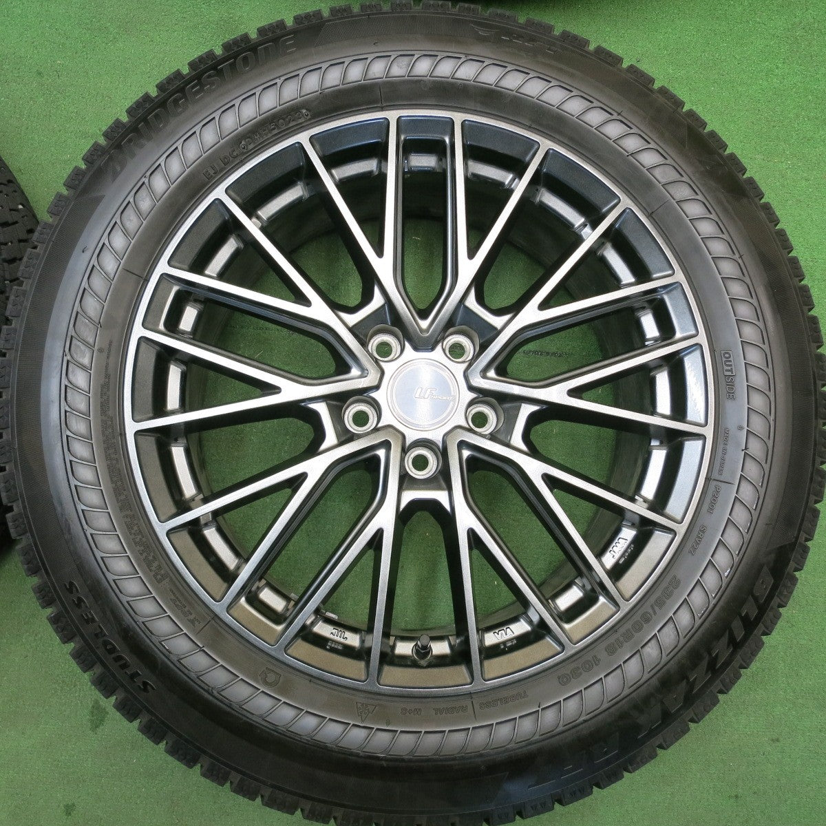 バリ溝！23年！キレイ！9分★スタッドレス 235/60R18 ブリヂストン ブリザック RFT LF SPORT 阿部商会 LFスポーツ 18インチ PCD114.3/5H★6050601HAス