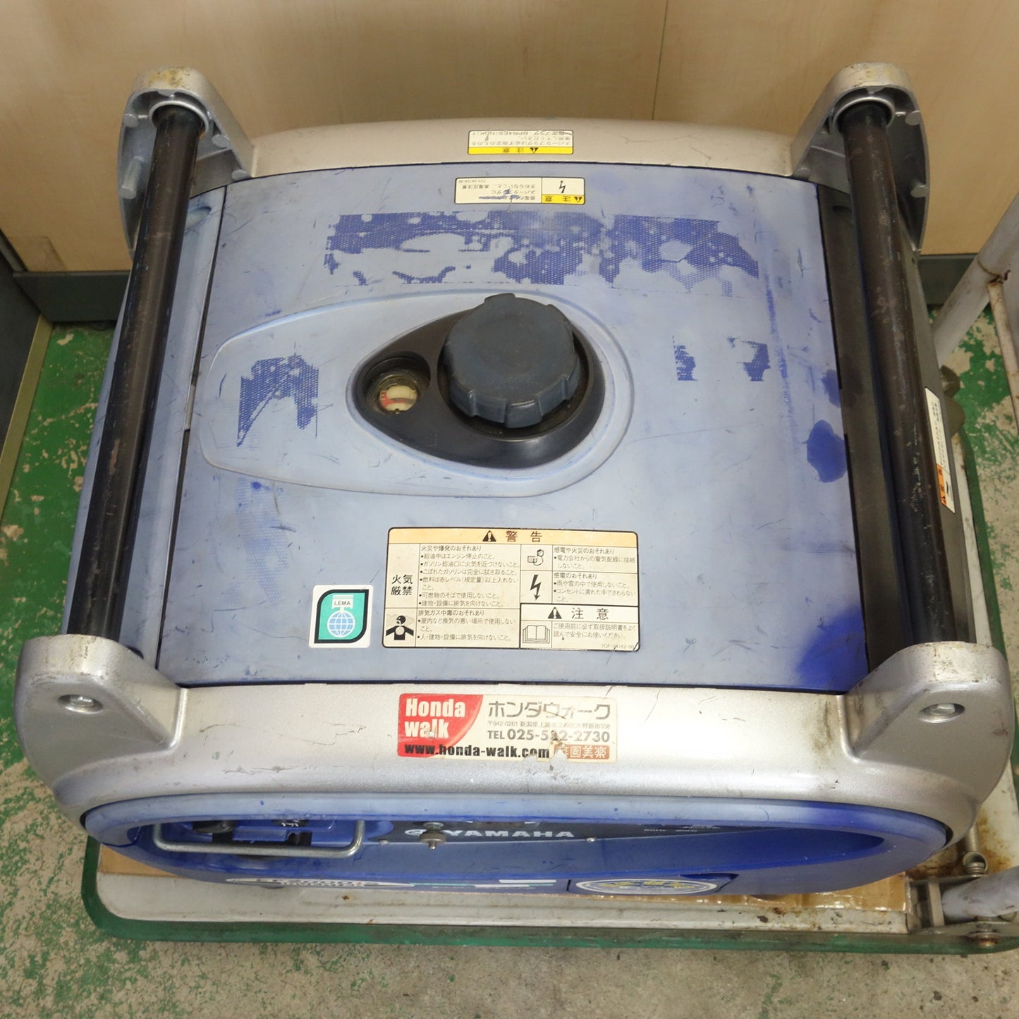 [送料無料] ☆ヤマハ 2.0kVA 防音型 インバータ 発電機 EF2000iS インバーター YAMAHA 現状品☆