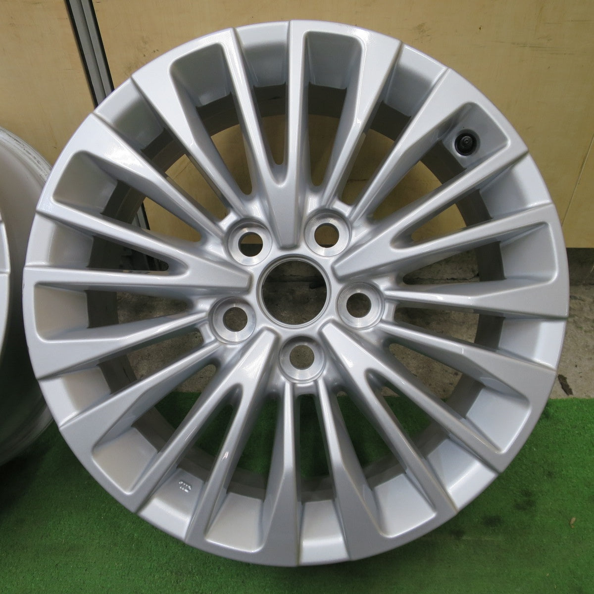 新車外し★トヨタ 40系 アルファード ヴェルファイア 純正 ホイール 17インチ 17×6.5J PCD120/5H★6060203NGホ