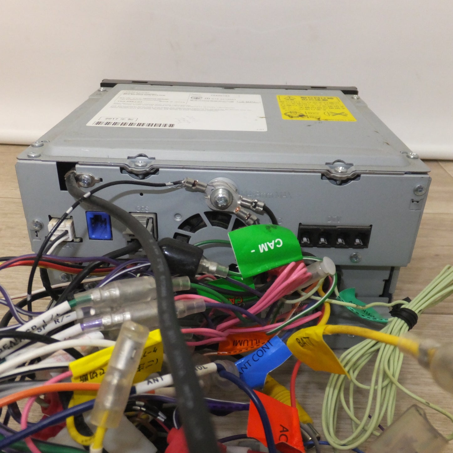 [送料無料] ★ケンウッド KENWOOD メモリーナビゲーション MDV-D504BT[21]★