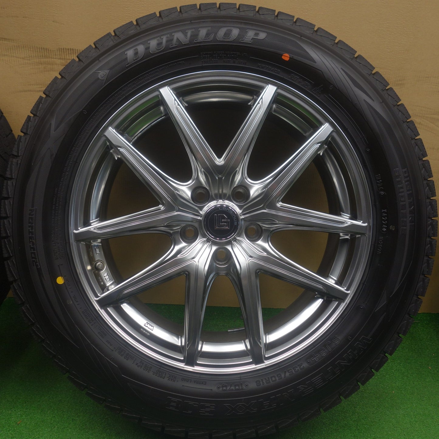 ほぼ未使用！24年！キレイ★スタッドレス 235/60R18 ダンロップ ウインターマックス SJ8 SJ8+ LONGINUS ロンギヌス 18インチ PCD114.3/5H★6041501KTス