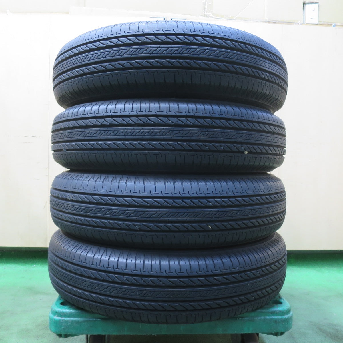 バリ溝！24年！8.5分★ジムニー 等 175/80R16 ブリヂストン デューラー H/L 852 16インチ DUELER タイヤ★6010902イノタ