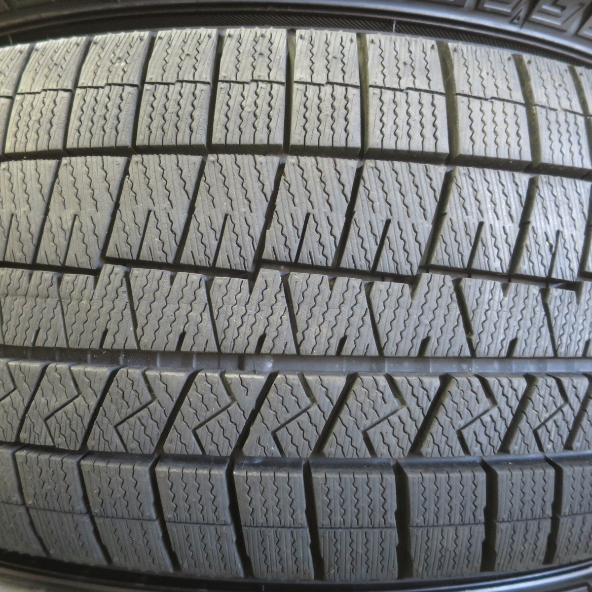 超バリ溝！22年！9.5分以上★スタッドレス 235/55R19 ダンロップ ウインターマックス 03 タイヤ 19インチ クラウン セダン レクサス RX 等★6051509イスタ