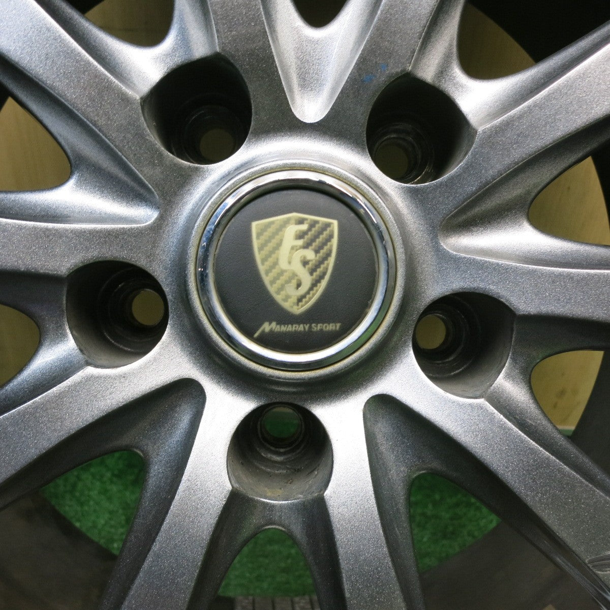 バリ溝！24年！9.5分以上★スタッドレス 205/55R16 トーヨー オブザーブ GIZ3 MANARAY SPORT マナレイ スポーツ 16インチ PCD114.3/5H★6031507HAス