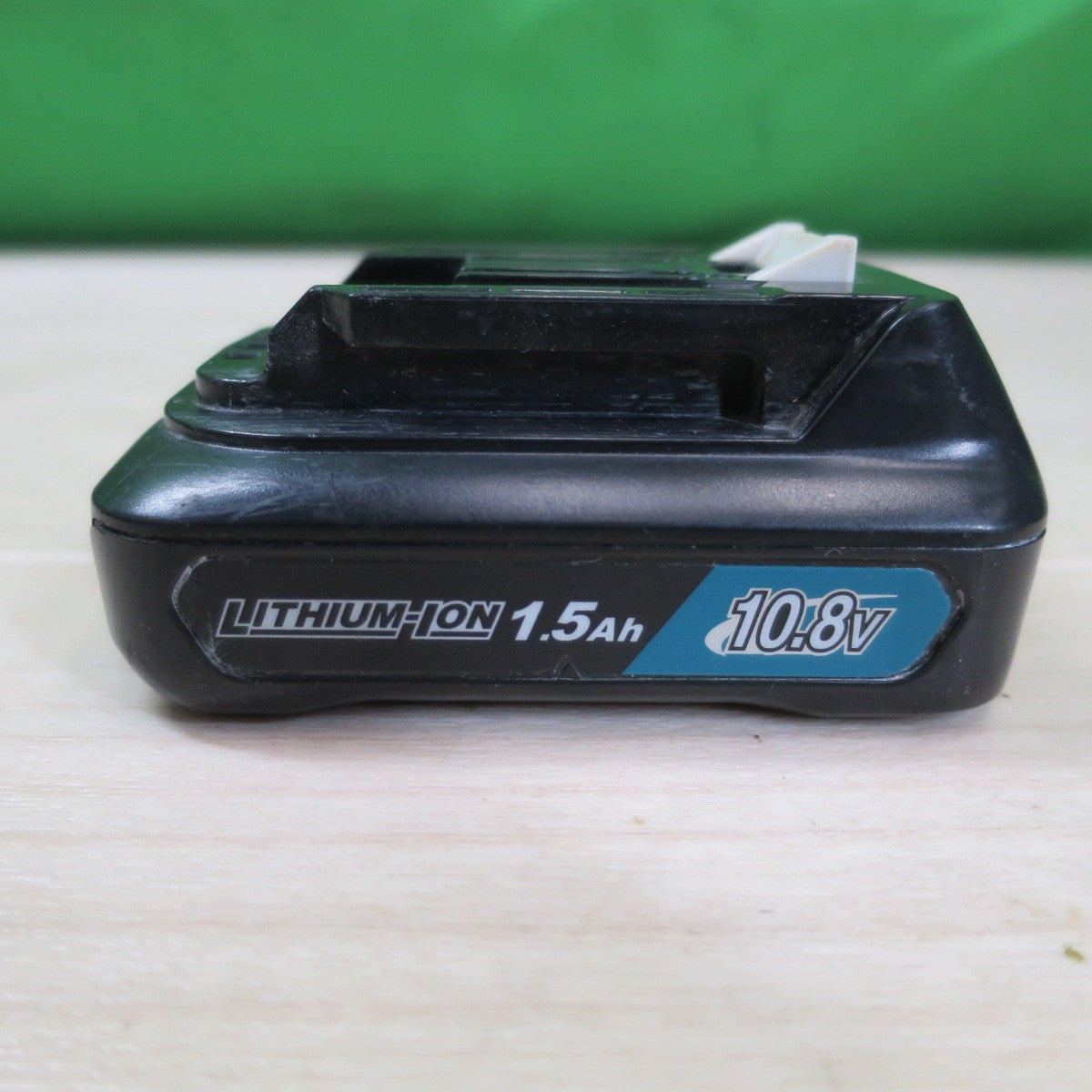 [送料無料] ☆マキタ 充電式 ドライバドリル DF031D 電動 工具 バッテリー BL1015 充電器 DC10SA makita コードレス☆