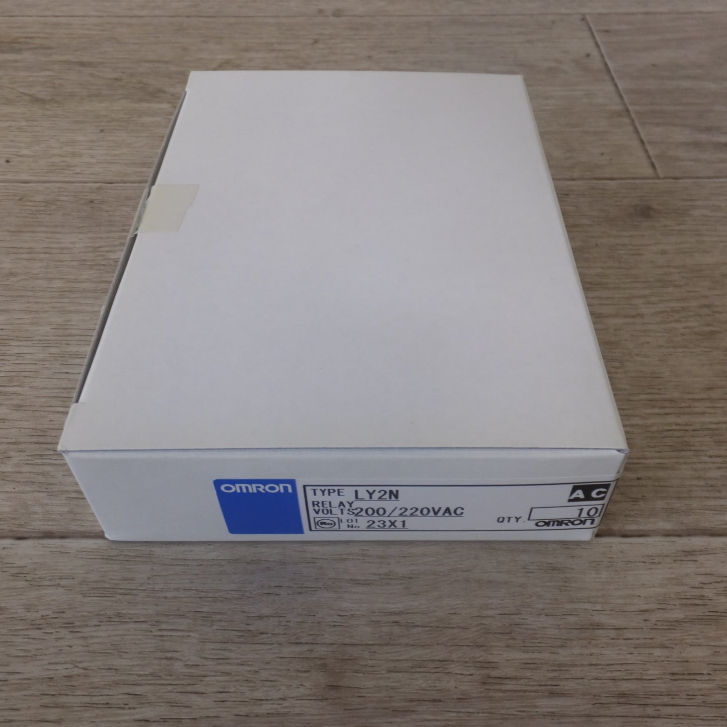 ●複数在庫有●[送料無料] 未使用★オムロン OMRON バイパワーリレー LY2N 200/220VAC 10個入 1箱★