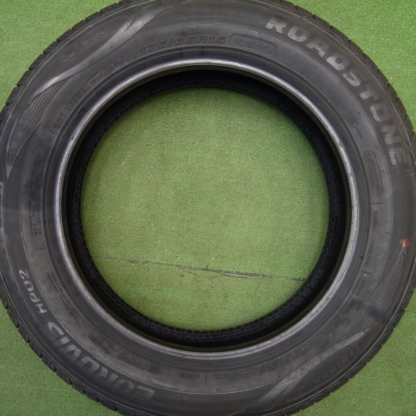 未使用！25年★175/65R15 ロードストーン EUROVIS HP02 タイヤ 15インチ ヤリス アクア スイフト スペイド 等★6050811Hノタ