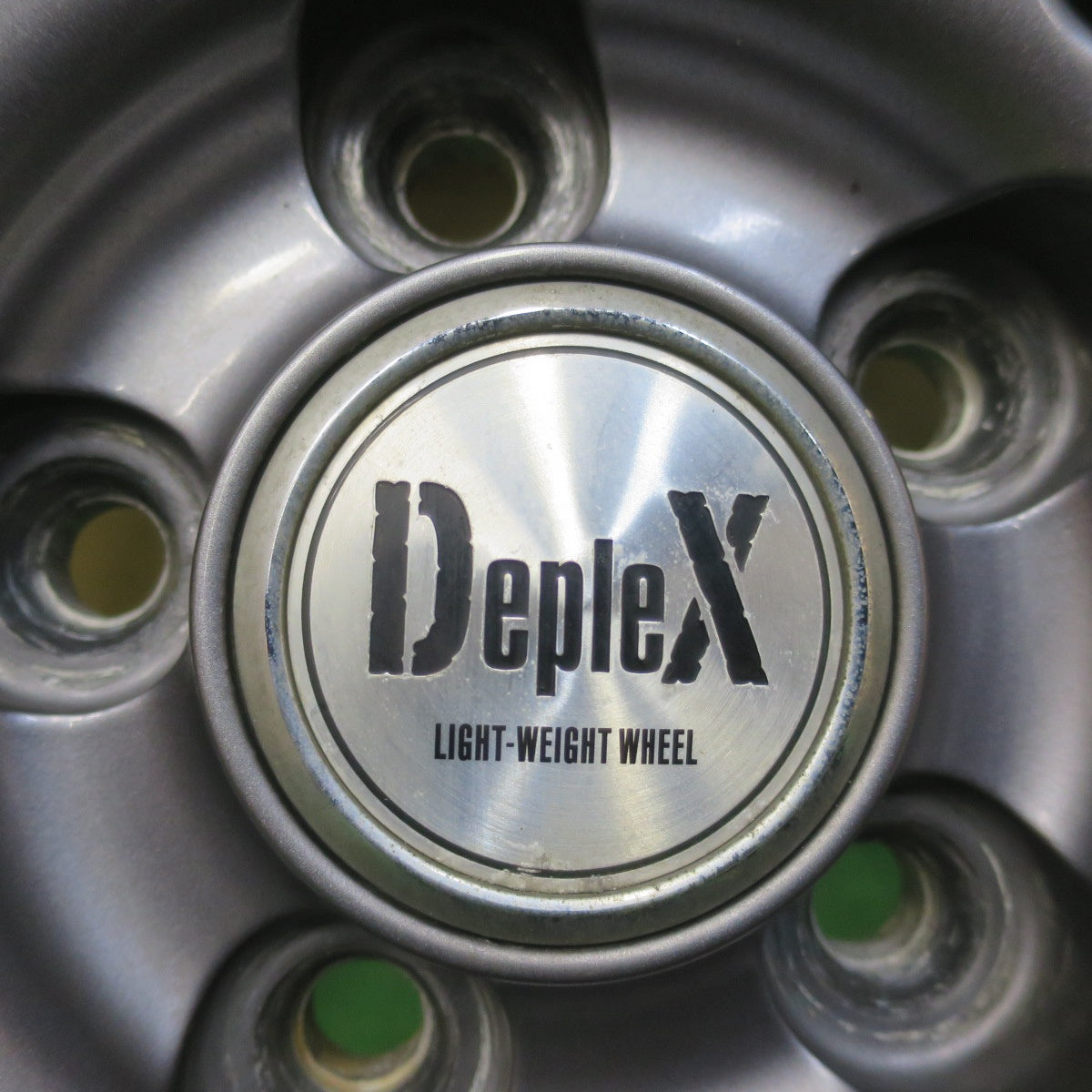 バリ溝！キレイ！9分★プリウス 等 185/65R15 スタッドレス ブリヂストン ブリザック VRX3 DepleX デプレックス 15インチ PCD100/5H★6022306イス