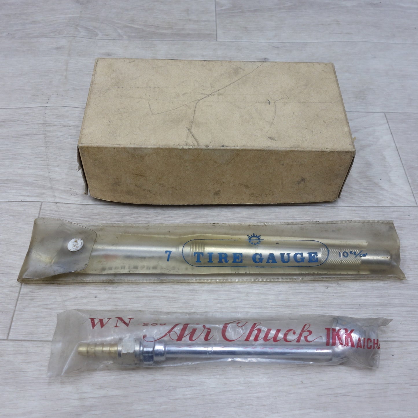[送料無料] 未使用!◆IKK AICHI 乗用車 小型トラック用 タイヤ エアー チャック Air Chuck WN-565 12本セット / エアーゲージ 棒ゲージ 伊藤金属工業◆