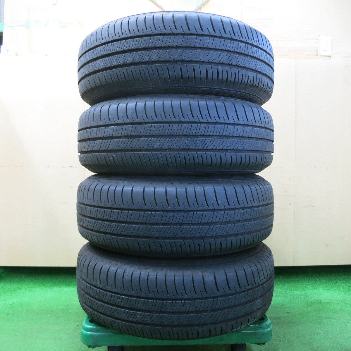 *送料無料* バリ溝！21年！9.5分★レジアスエース等 215/70R15 ダンロップ エナセーブ RV505 CV928 15インチ PCD139.7/6H★4033008イノ