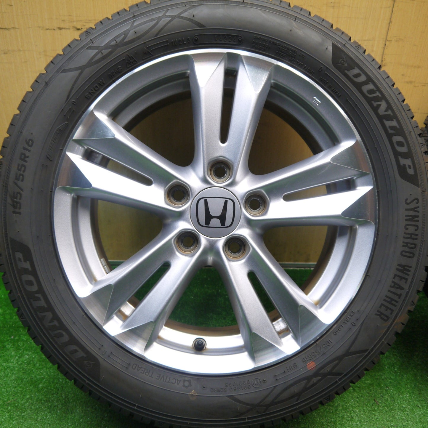 バリ溝！24年！9分★ホンダ CR-Z 純正 195/55R16 ダンロップ SYNCHRO WEATHER オールシーズン CRZ 16インチ PCD114.3/5H★5120108Hス