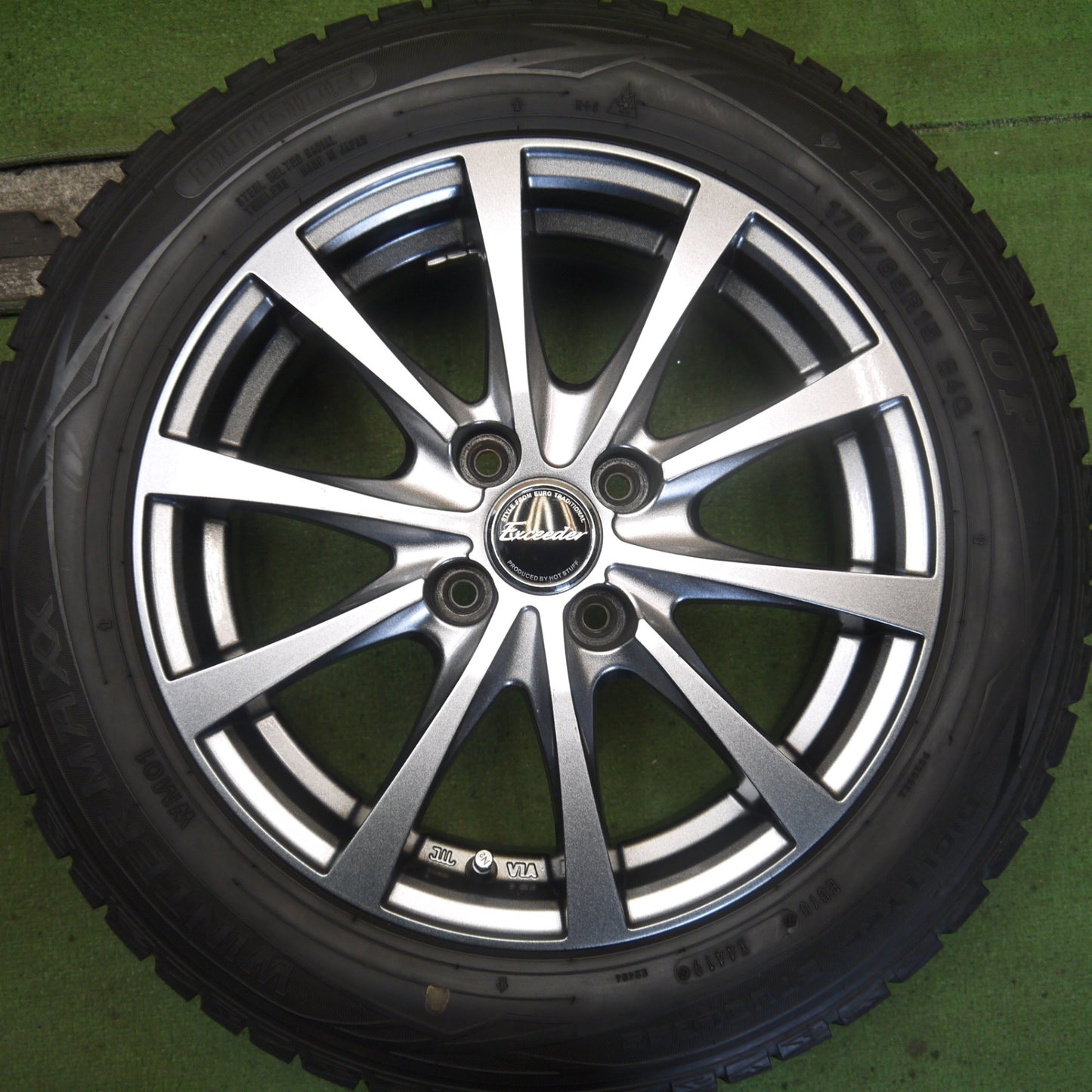 4本価格◎スタッドレス 175/65R15 ダンロップ ウインターマックス WM01 Exceeder エクシーダー 15インチ PCD100/4H◎6082603Hス