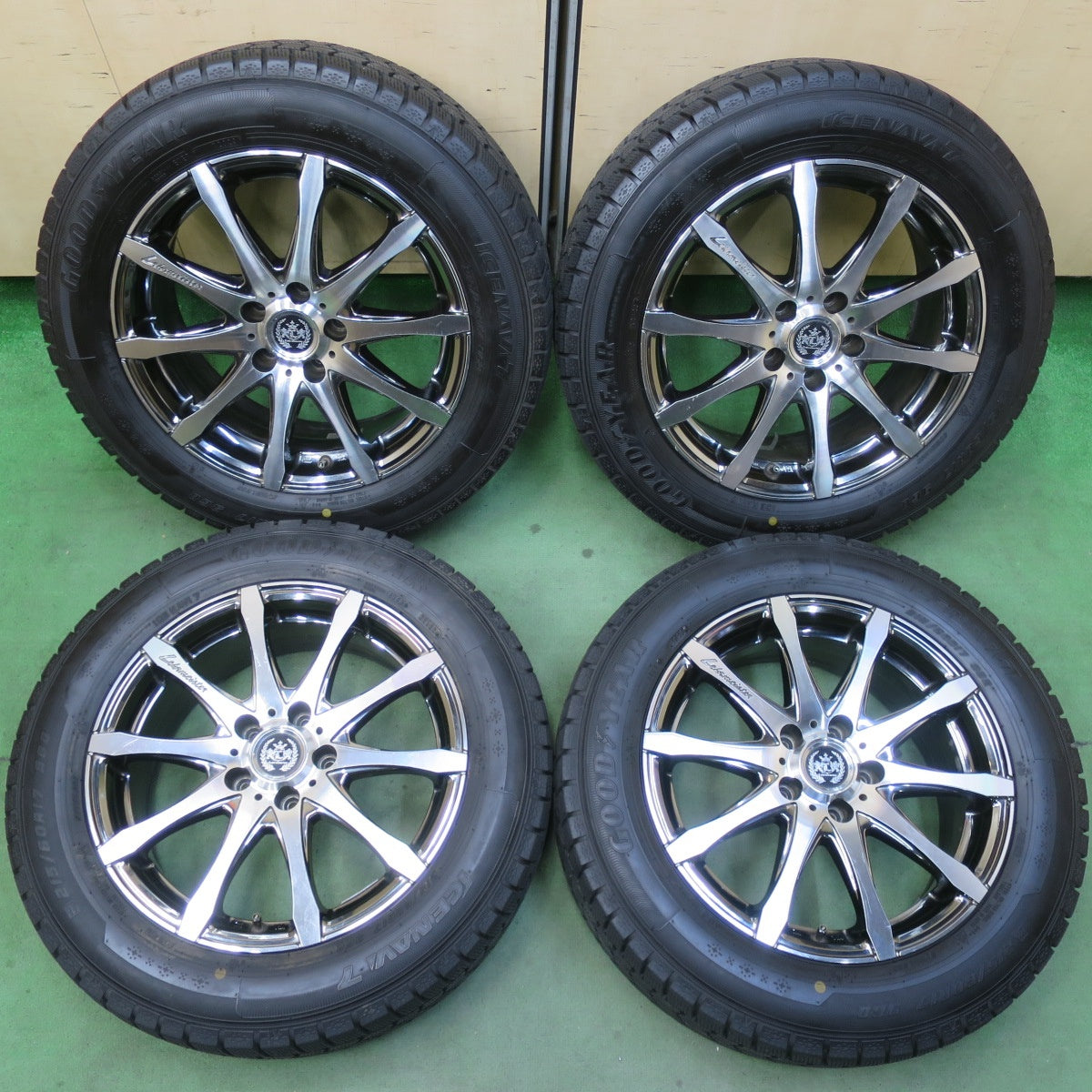 バリ溝！23年！9.5分★Lehrmeister NONINO 215/60R17 スタッドレス グッドイヤー アイスナビ7 レアマイスター ノニーノ 17インチ PCD114.3/5H★6010604イス
