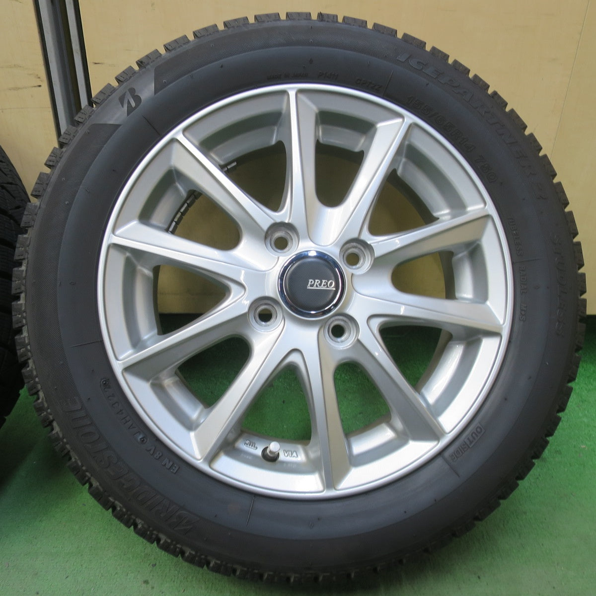 バリ溝！22年！キレイ！8.5分◎スタッドレス 155/65R14 ブリヂストン アイスパートナー2 PREO プレオ 14インチ PCD100/4H◎6092402イス