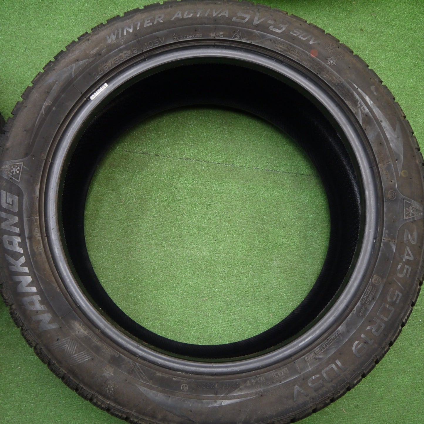 バリ溝！22年！9.5分★スタッドレス 245/50R19 ナンカン ウインター アクティバ SV-3 SUV タイヤ 19インチ レクサス LS BMW X3 等★5120201Hスタ