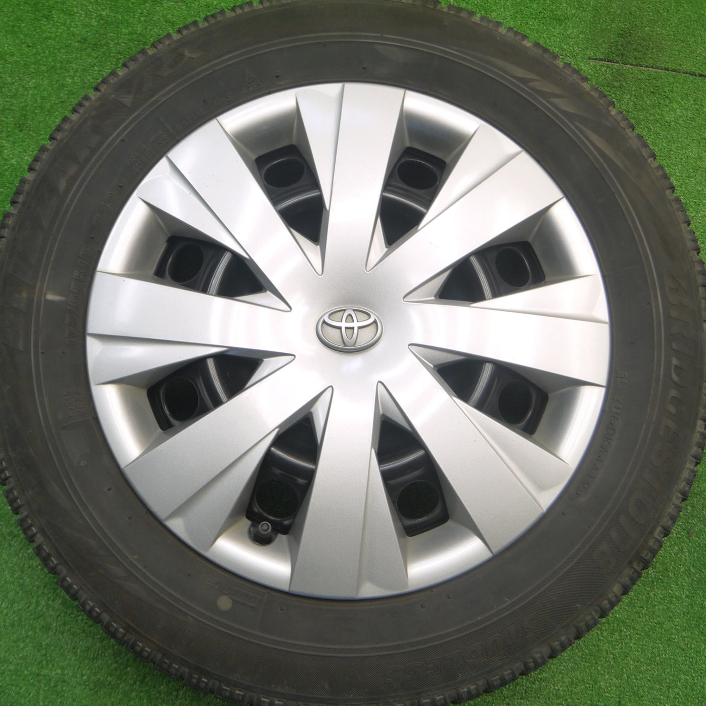 *送料無料* 4本価格★トヨタ 160系 カローラ フィールダー 純正 スチール 175/65R15 スタッドレス ブリヂストン ブリザック VRX PCD100/4H★4082807Hス