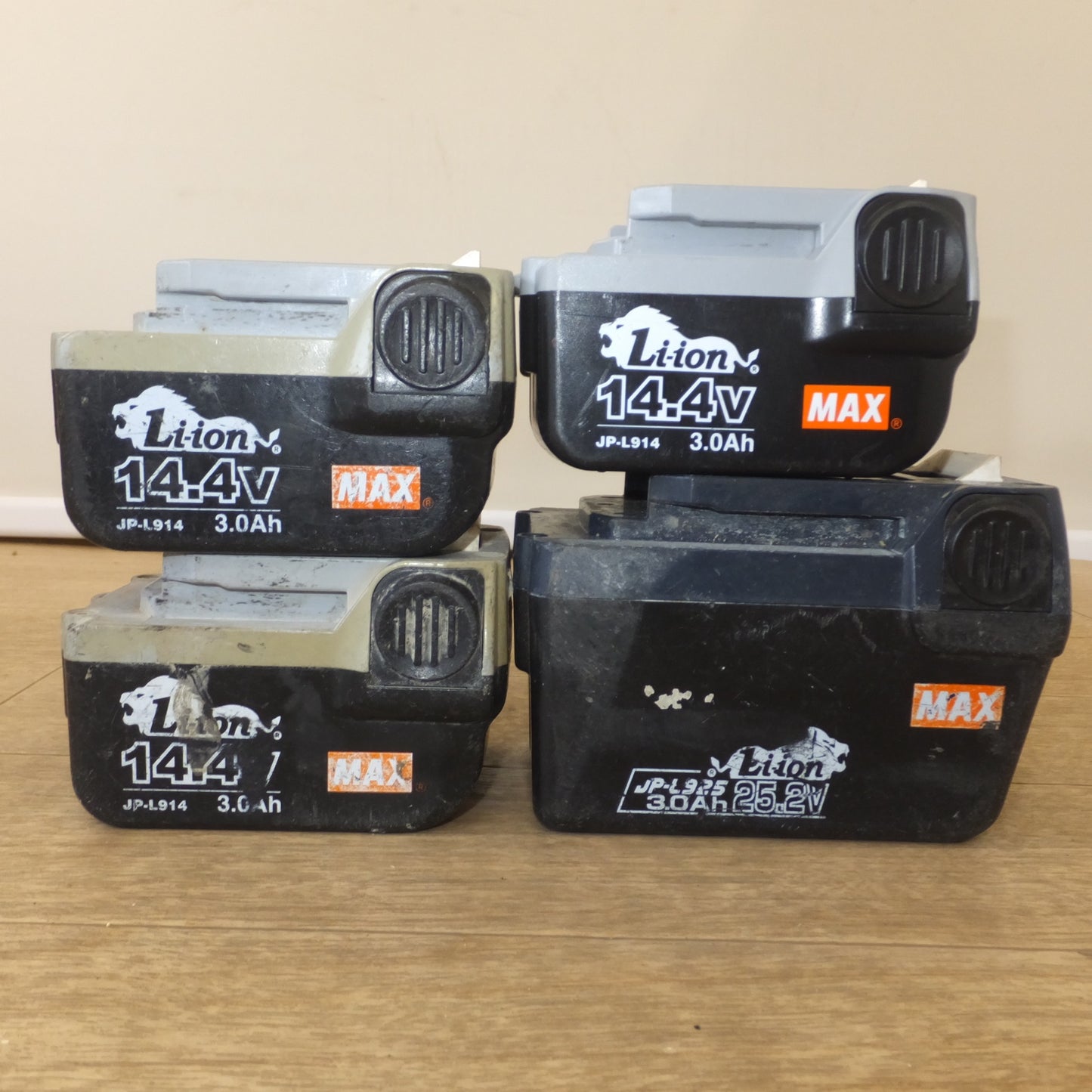 [送料無料] ジャンク★マックス MAX リチウムイオン電池パック JP-L925 1個　JP-L914 3個　計 4個 セット★