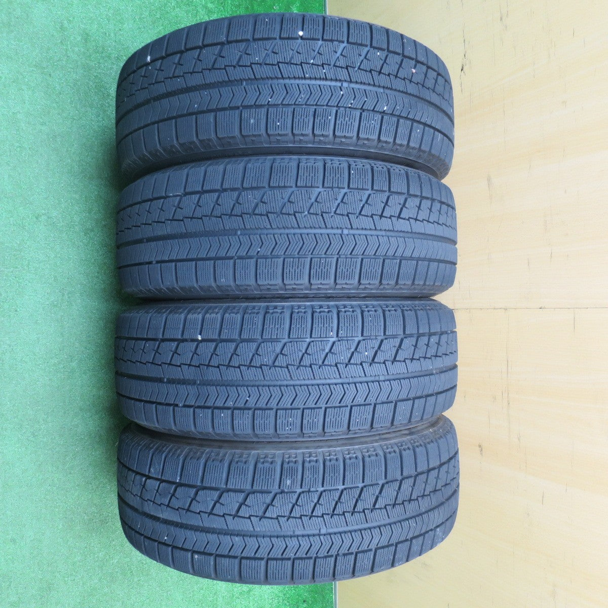 バリ溝！9分★スタッドレス 215/60R16 ブリヂストン ブリザック VRX Fang ファング 16インチ PCD114.3/5H★5111312NJス