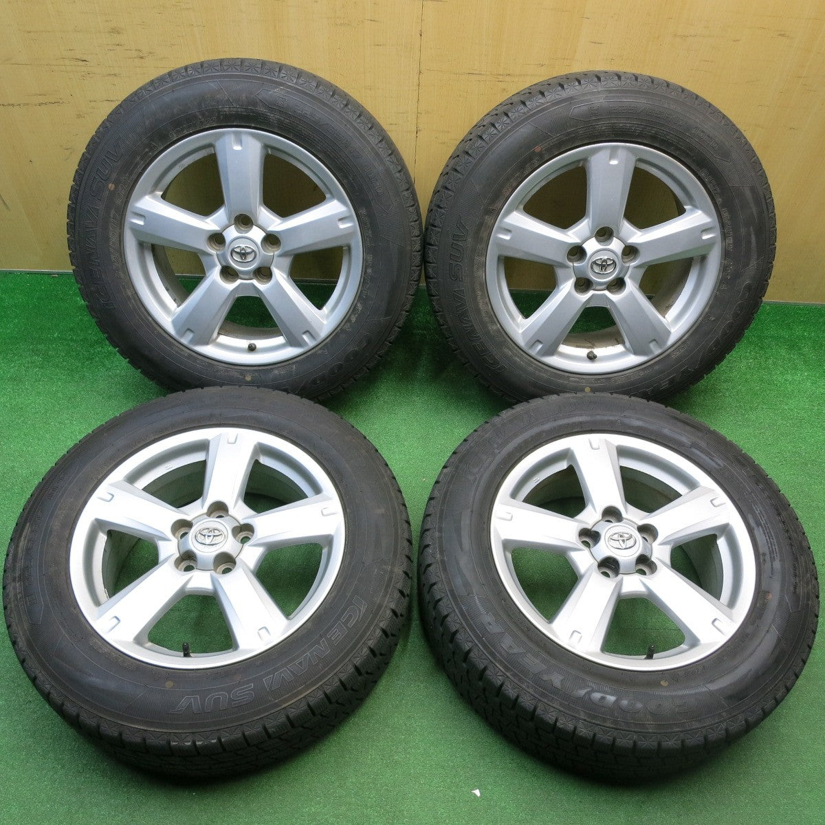 バリ溝！21年！キレイ！9.5分★トヨタ 30系 RAV4 純正 225/65R17 スタッドレス グッドイヤー アイスナビ SUV 17インチ PCD114.3/5H★5121405HAス