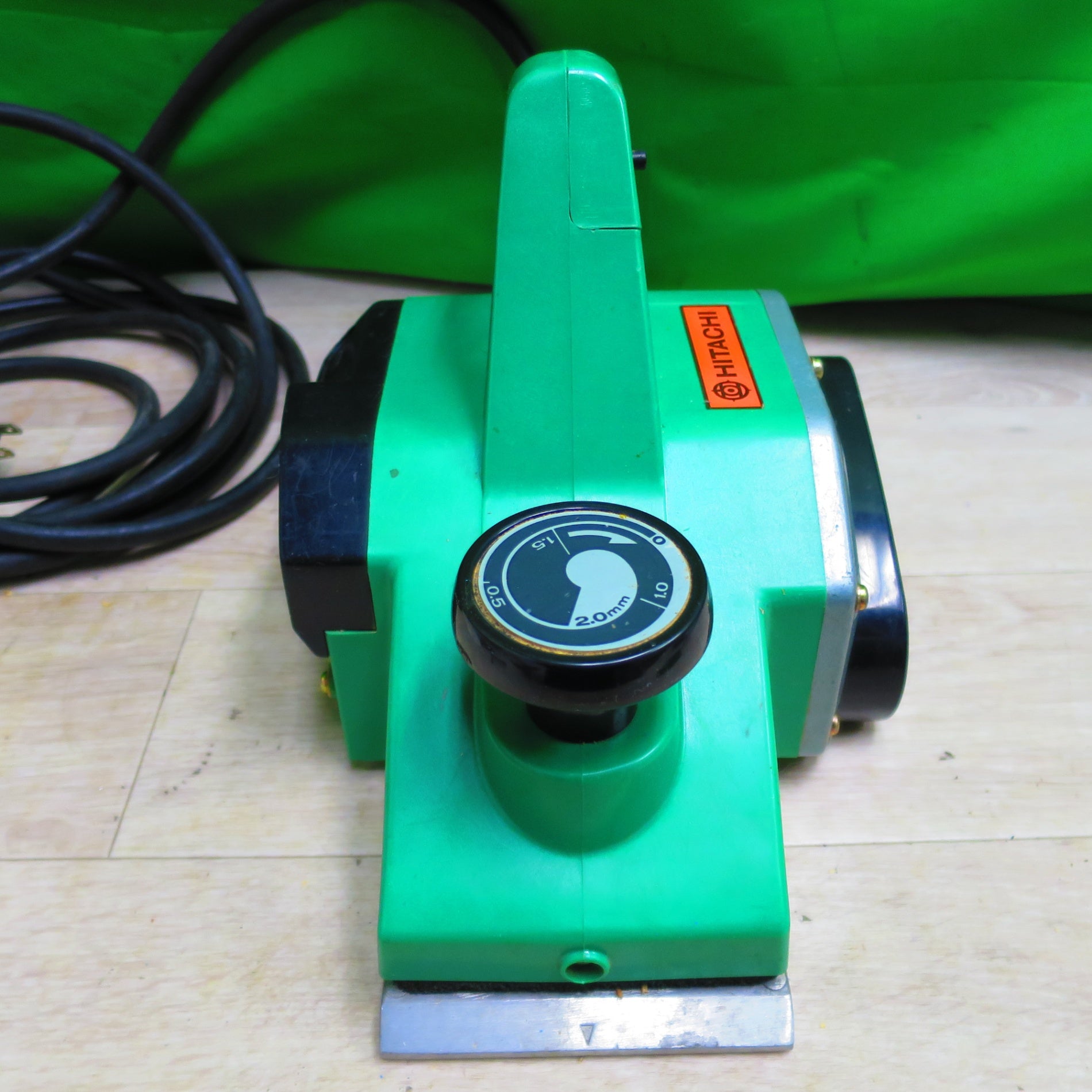 送料無料] ☆HITACHI 日立工機 電動 かんな P35 替刃式 120mm 100V