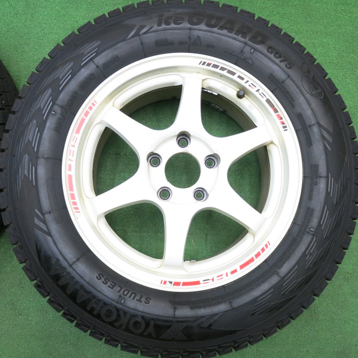 バリ溝！23年！9分★DHS C034 215/70R16 スタッドレス ヨコハマ アイスガード G075 ダウンヒル スペシャル 16インチ PCD114.3/5H★5122805HAス