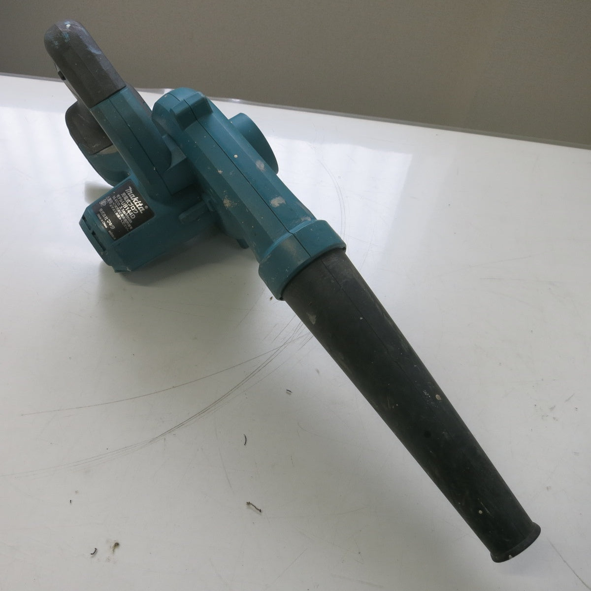 [送料無料] ◆マキタ 充電式 ブロワ 14.4V UB144D ブロワー 本体のみ 集じん 掃除 電動 工具◆