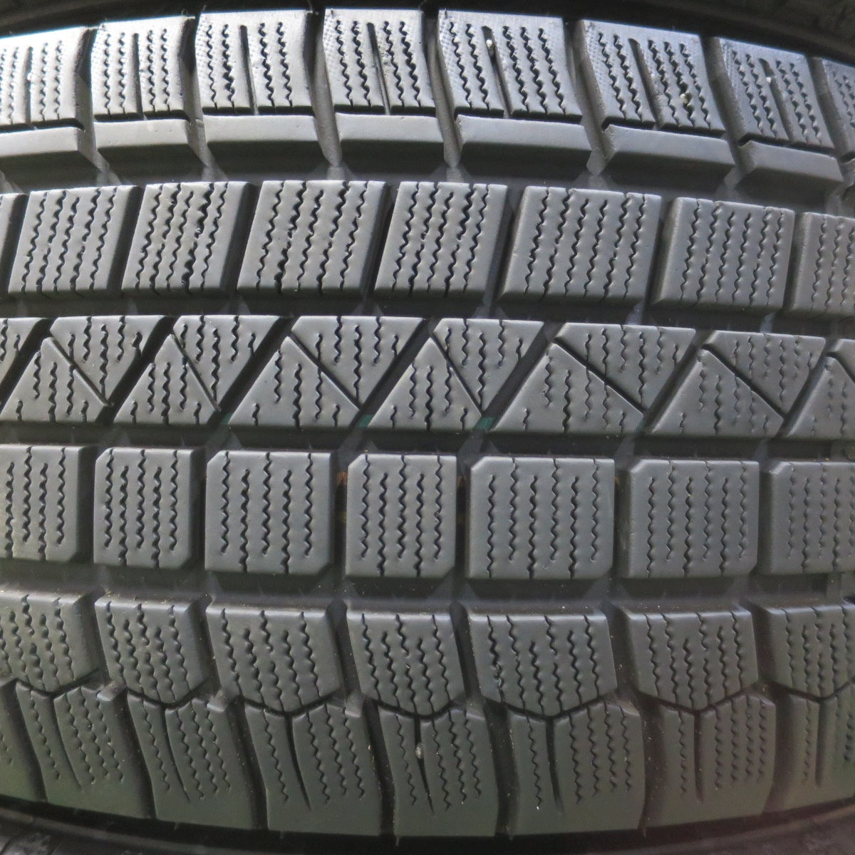 バリ溝！22年！キレイ！9.5分◎スタッドレス 215/55R17 ケンダ KR36 アイステック ネオ ECO FORME エコフォルム 17インチ PCD114.3/5H◎6080510IMス
