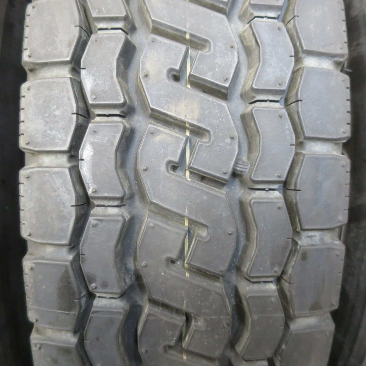 ほぼ未使用！25年！6本★トラック タイヤ 205/85R16 117/115N ブリヂストン エコピア M812 ミックス オールシーズン 16インチ★6020610イスタ