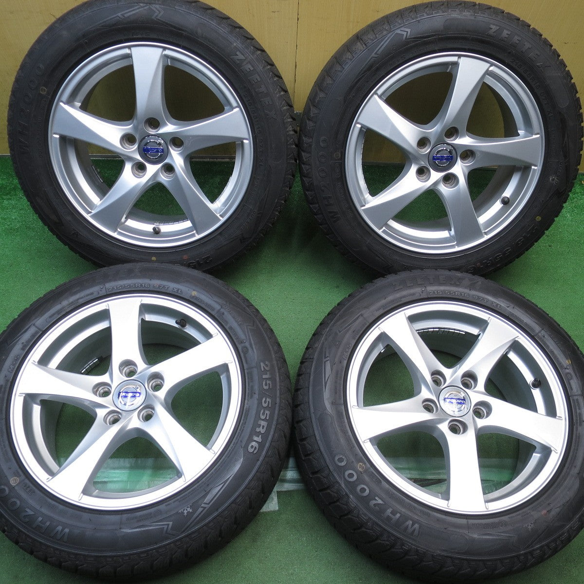 バリ溝！24年！キレイ！9.5分以上◎ボルボ V60 純正 HERA 215/55R16 スタッドレス ジーテックス WH2000 ヘラ 16インチ PCD108/5H◎6092907NJス