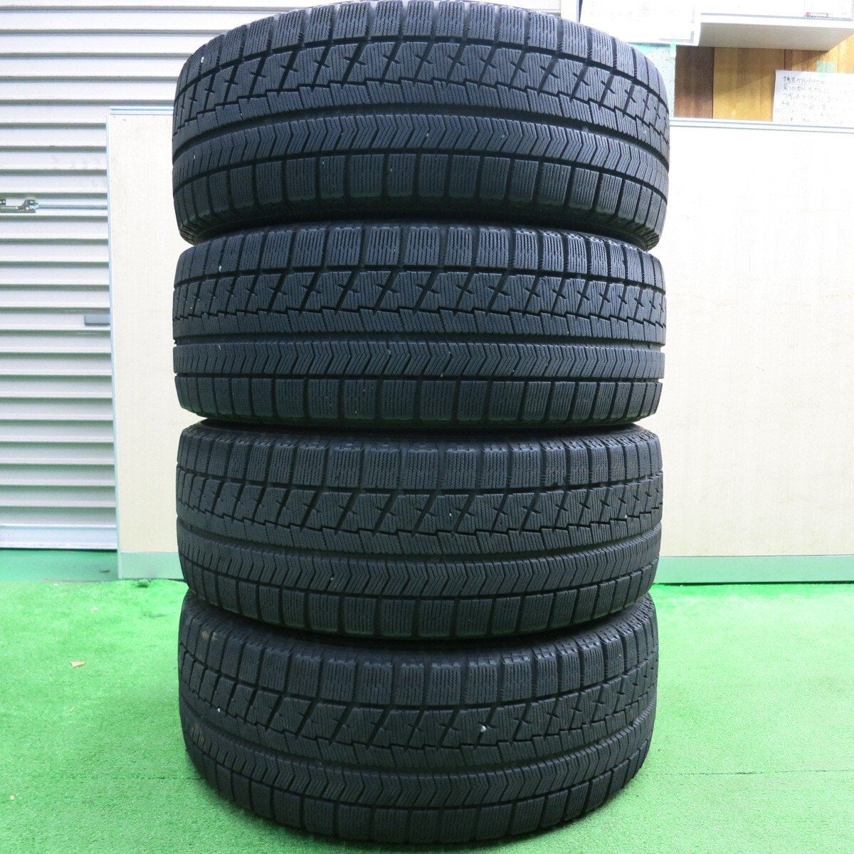 キレイ★スタッドレス 215/55R17 ブリヂストン ブリザック VRX ECO FORME エコフォルム 17インチ PCD114.3/5H★4123012HAス