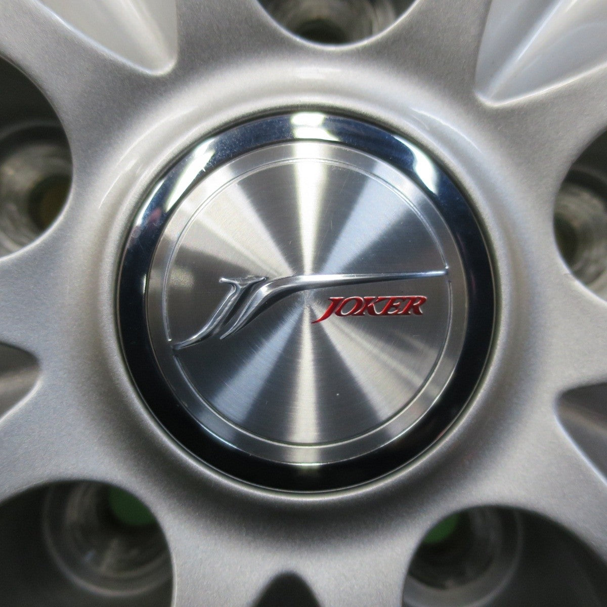 バリ溝！キレイ！8.5分★スタッドレス 225/65R17 ブリヂストン ブリザック DM-V2 JOKER ジョーカー PCD114.3/5H★4120301イス