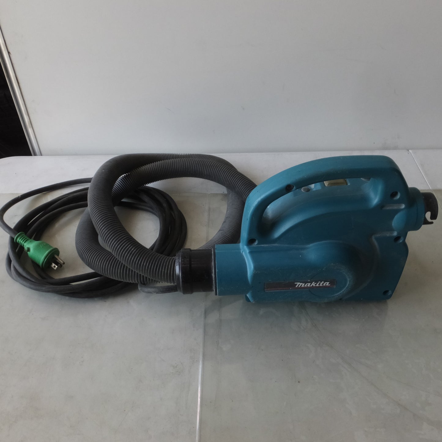 [送料無料] ◆マキタ 携帯用 集じん機 屋内用 100V 451 ダストバッグ付き 電動 工具◆