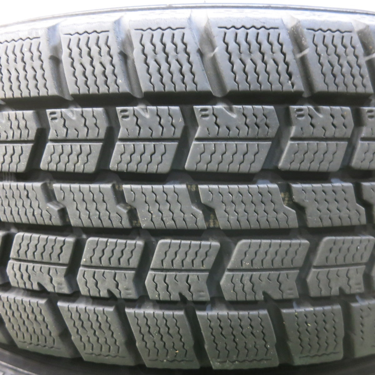 バリ溝！22年！キレイ！8.5分★スタッドレス 175/65R15 グッドイヤー アイスナビ7 D.O.S. DOS 15インチ PCD114.3/5H★5110705SKス