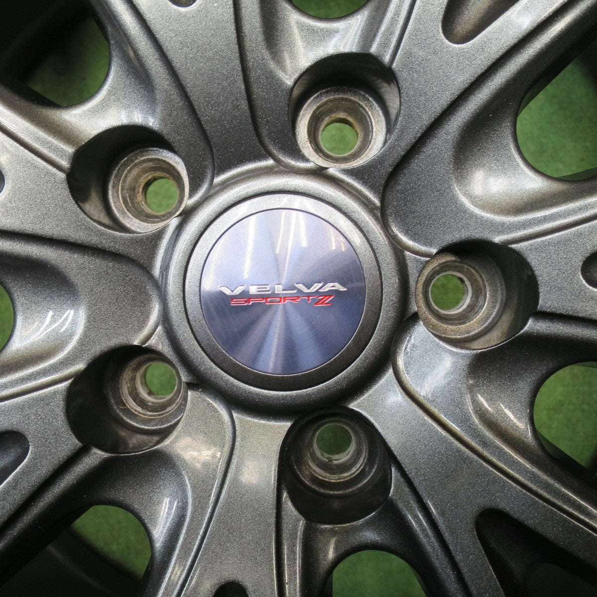 バリ溝！23年！キレイ！9.5分★スタッドレス 225/50R18 ブリヂストン ブリザック VRX2 VELVA SPORTZ ヴェルヴァ 18インチ PCD114.3/5H★6042905NJス