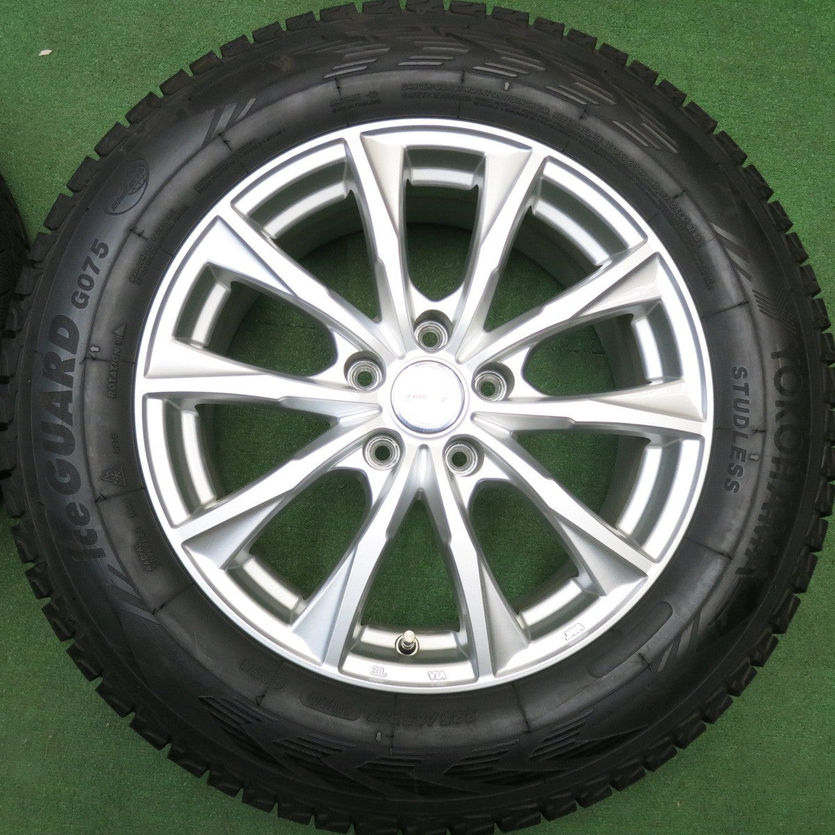 バリ溝！9.5分以上★スタッドレス 225/65R17 ヨコハマ アイスガード G075 JOKER ジョーカー 17インチ PCD114.3/5H★6010810HAス