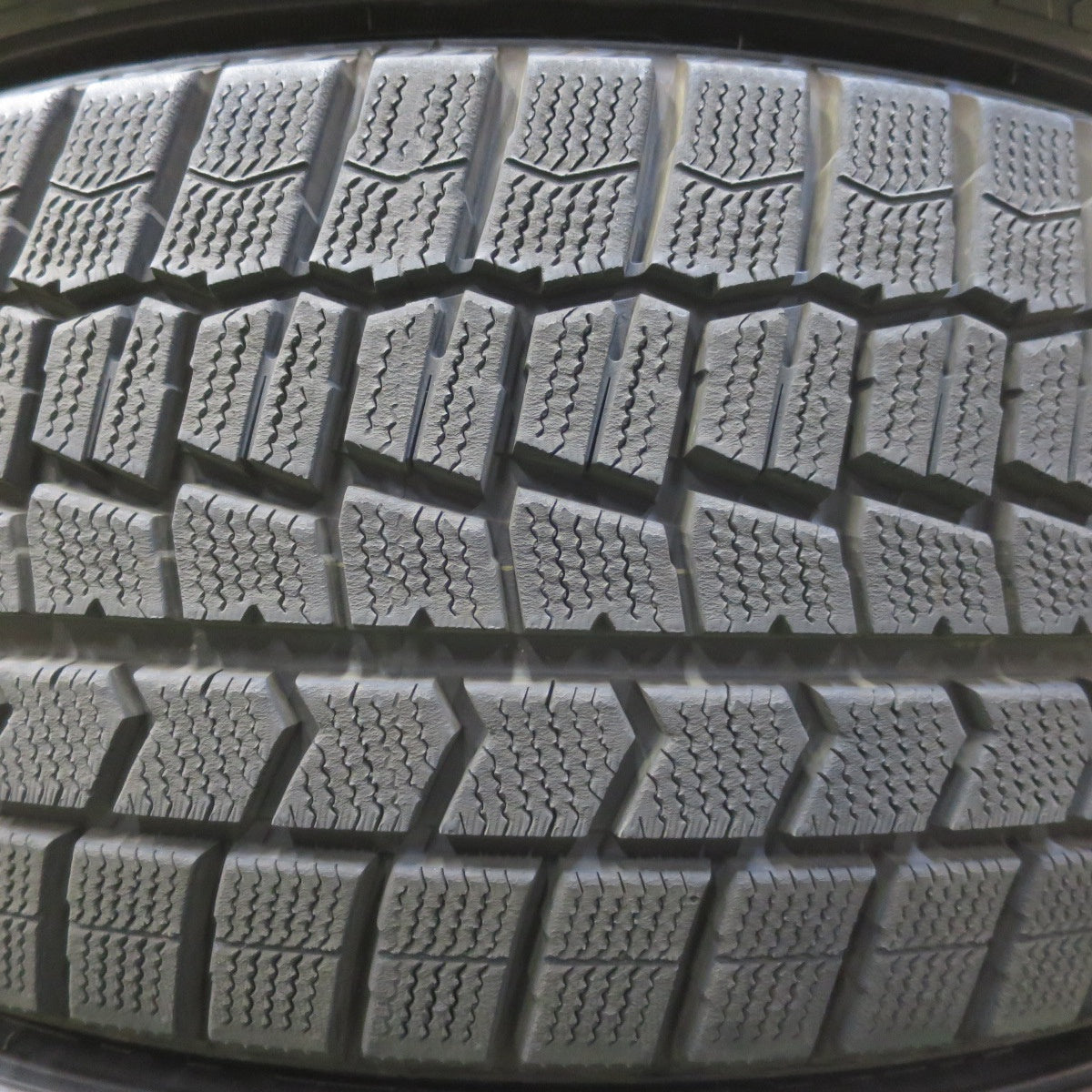 バリ溝！23年！9.5分★スタッドレス 225/55R17 ダンロップ ウインターマックス WM02 タイヤ 17インチ ヴェゼル フォレスター XV アウトバック 等★6061803イスタ