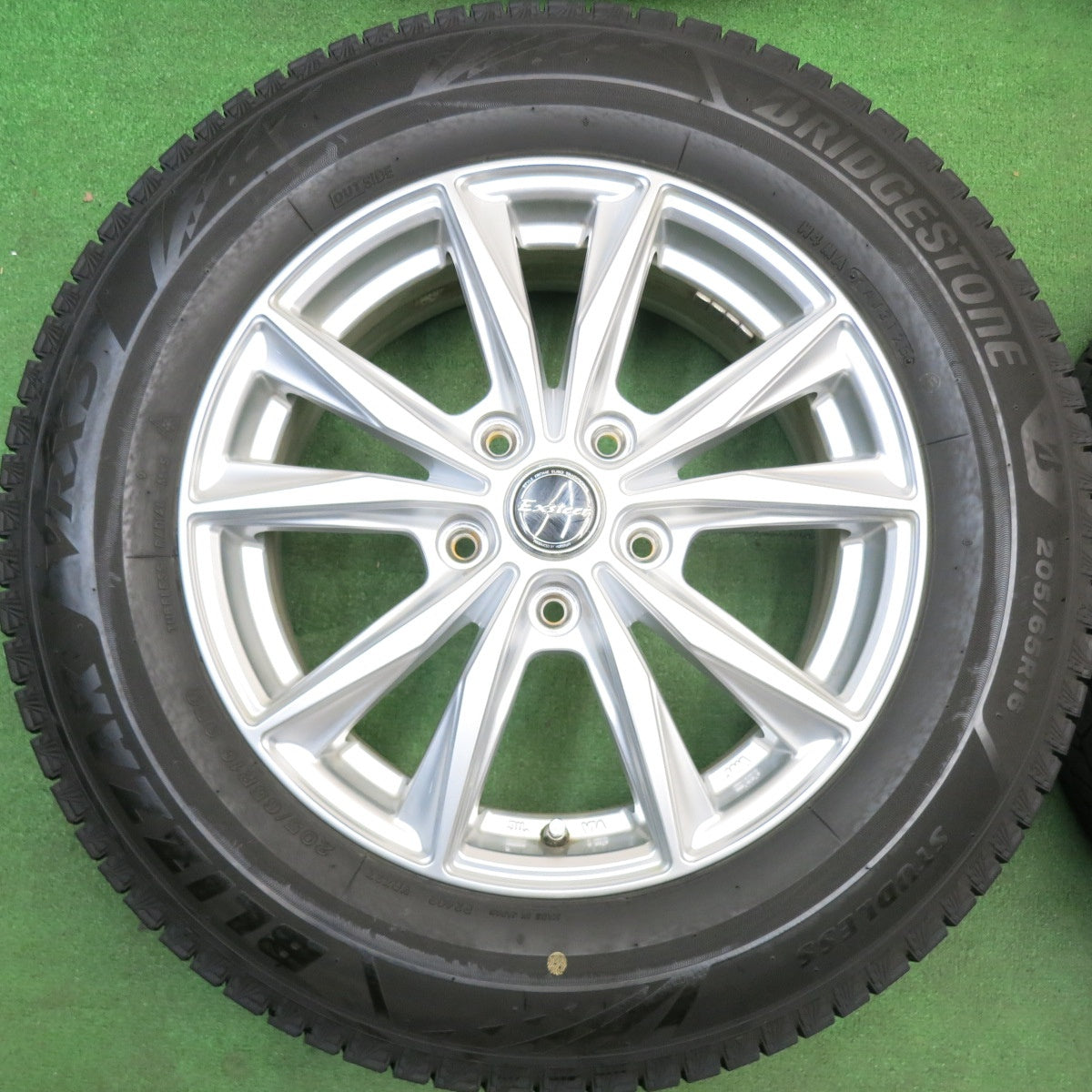 バリ溝！25年！キレイ！9.5分★スタッドレス 205/65R16 ブリヂストン ブリザック VRX3 Exsteer エクスター 16インチ PCD114.3/5H★6041109HAス