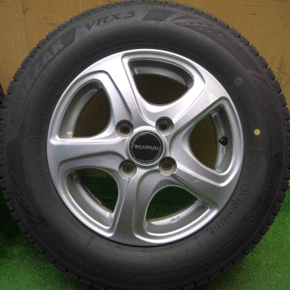 バリ溝！22年！キレイ！9分★スタッドレス 145/80R13 ブリヂストン ブリザック VRX3 BALMINUM バルミナ 13インチ PCD100/4H★5010611Hス