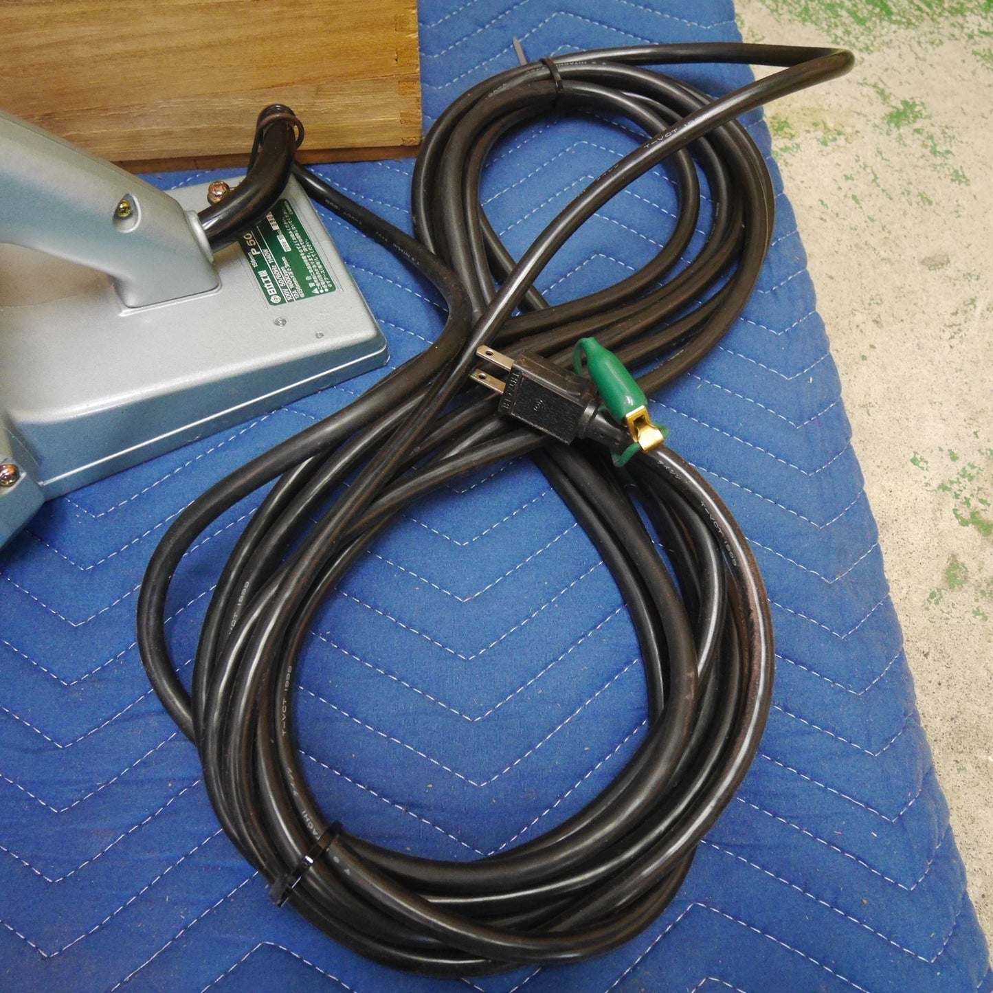 [送料無料] 替刃付き☆日立 156mm かんな P50SA カンナ 鉋 電動 工具 研摩 研磨 機 切削 コード式 100V HITACHI ジャンク品☆