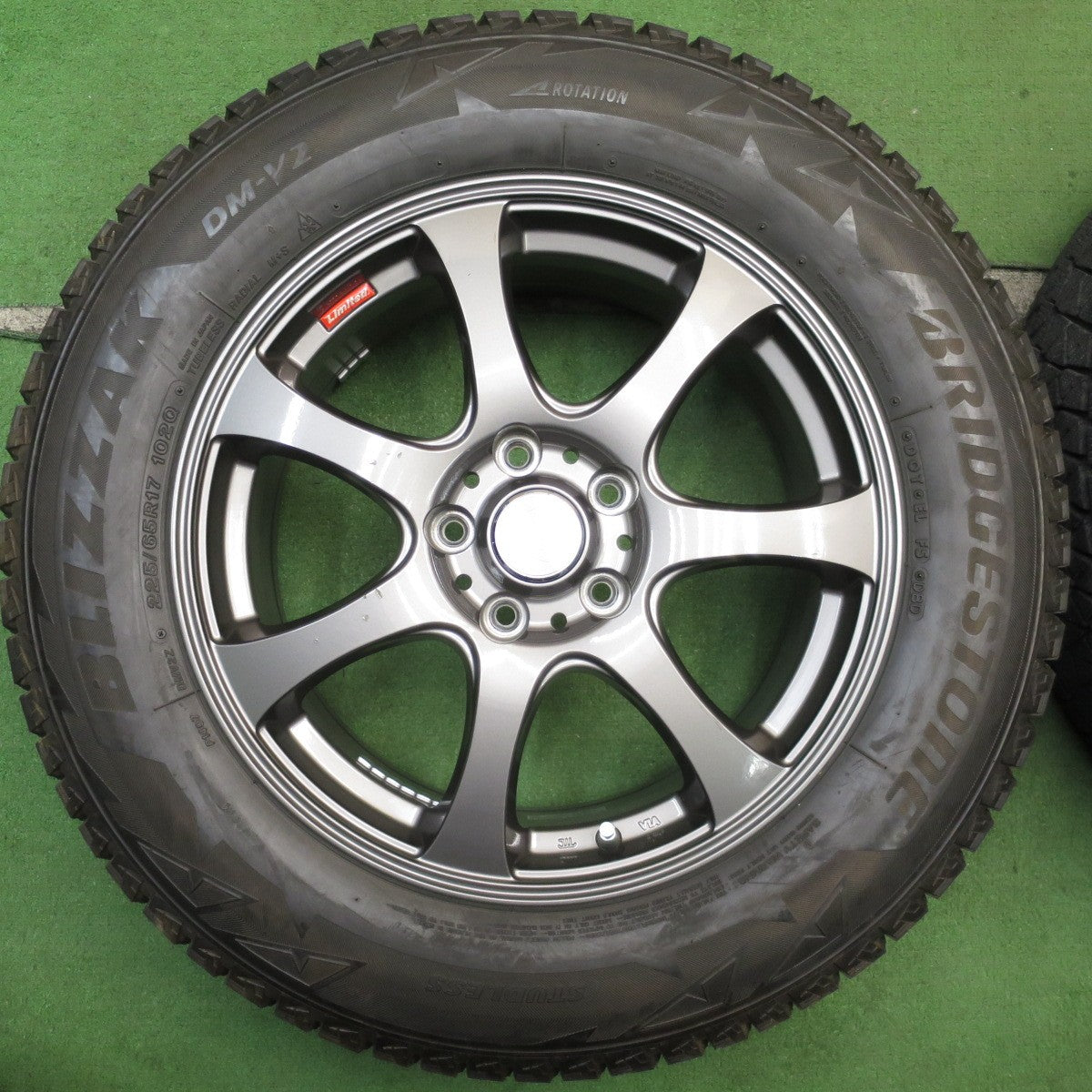 バリ溝！キレイ！9分★スタッドレス 225/65R17 ブリヂストン ブリザック DM-V2 ZACK JP-107 MONZA ザック モンツァ 17インチ PCD114.3/5H★5062101NJス