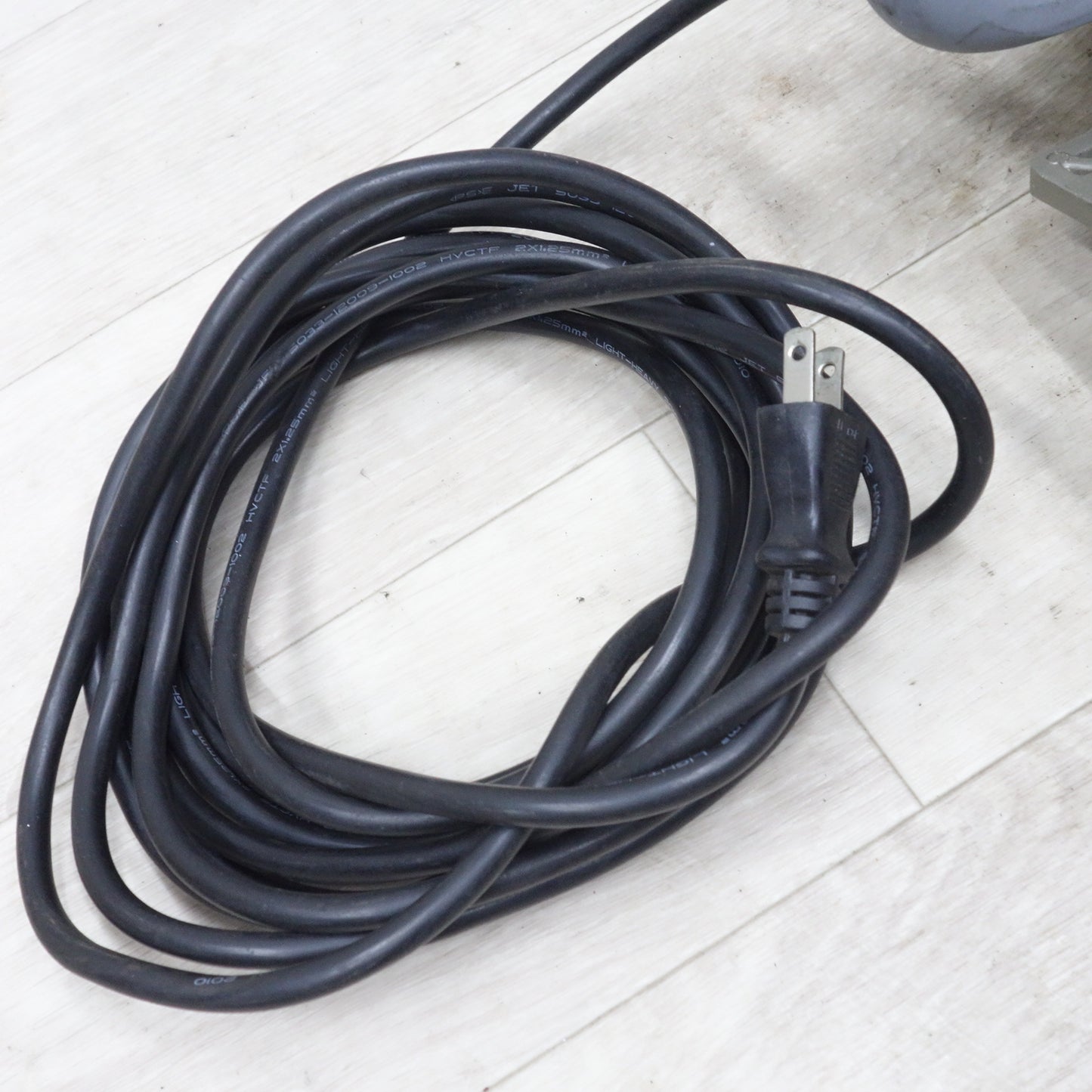 [送料無料] ◆EARTH MAN 高儀 147mm 電気 丸のこ DM-100 電動 工具 切断機 木工用 マルノコ 丸鋸 丸ノコ アースマン コード式 ジャンク品◆