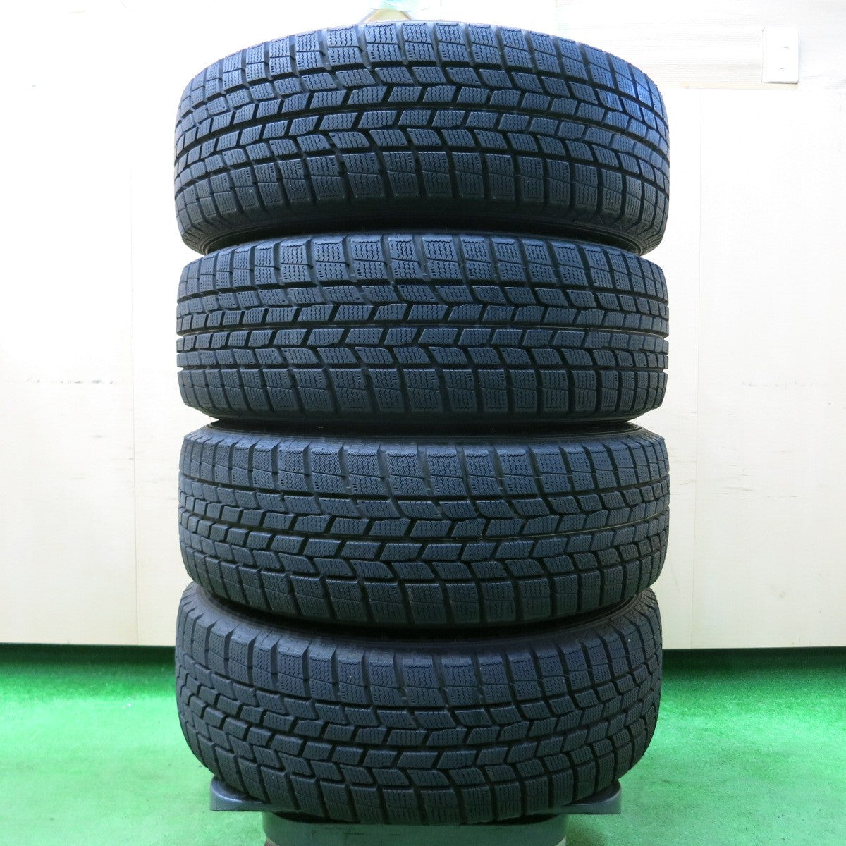 *送料無料* 超バリ溝！ほぼ10分★トヨタ プレミオ 純正 195/65R15 スタッドレス グッドイヤー アイスナビ6 15インチ PCD100/5H★4032706イス
