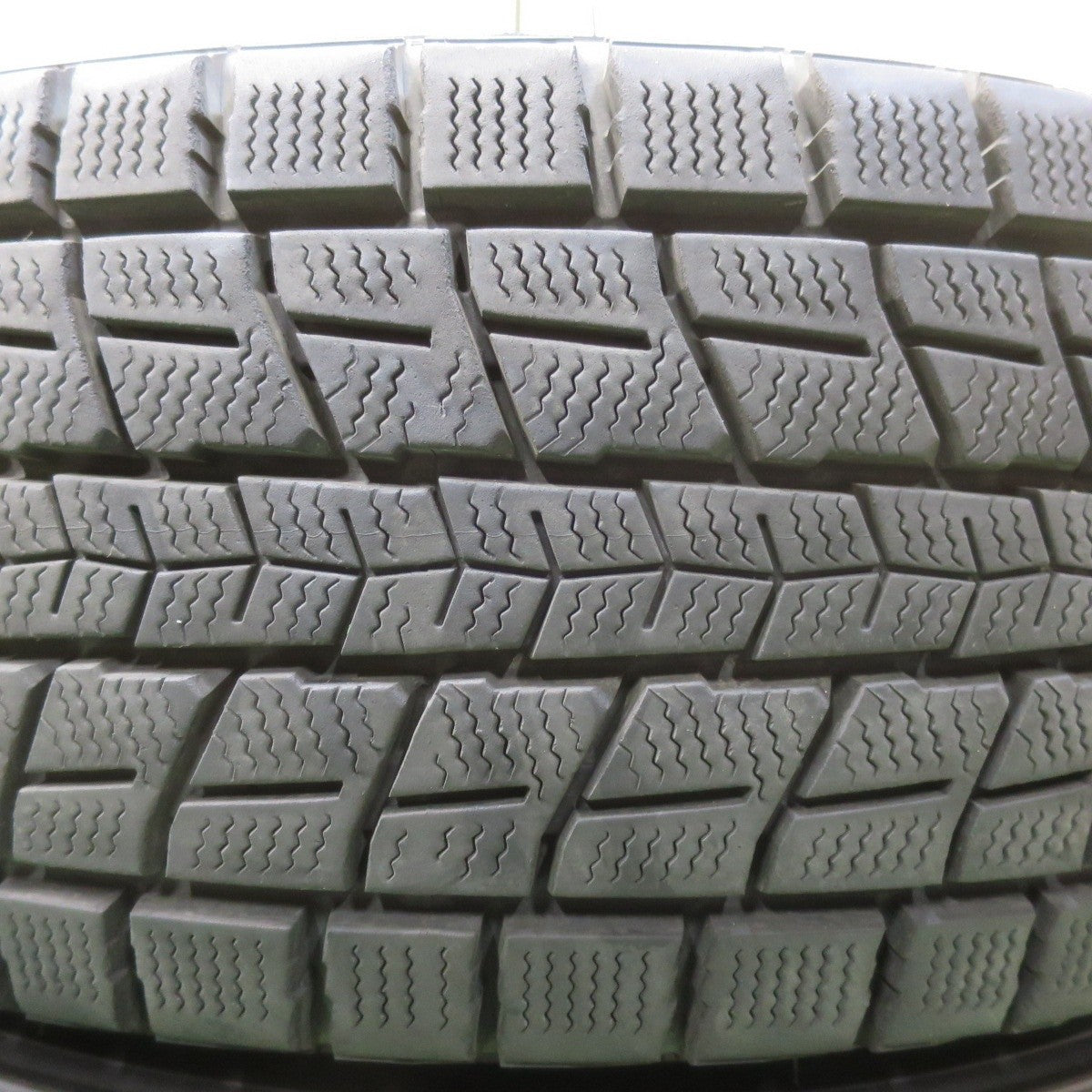 バリ溝！21年！9.5分！2本★スタッドレス 215/70R16 ダンロップ ウインターマックス SJ8 SJ8+ タイヤ 16インチ アウトランダー デリカD5 RAV4 等★5022111イスタ
