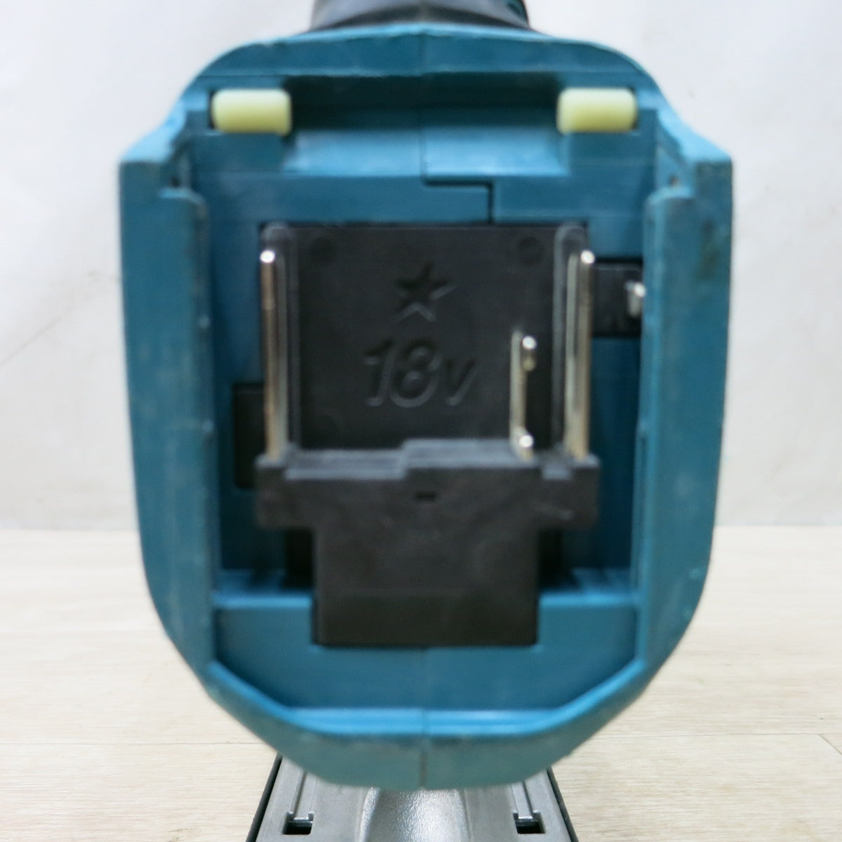 [送料無料] ◆マキタ 充電式 ジグソー JV182D のこぎり 切断機 DIY 電動 工具 木工 18V  makita◆