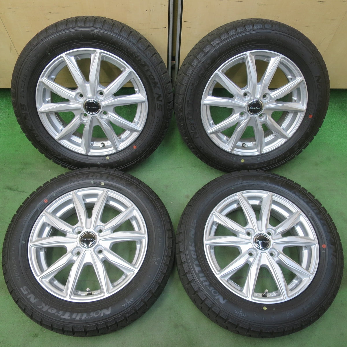 ほぼ未使用！25年！キレイ★スタッドレス 165/65R14 オートバックス ノーストレック N5 Exsteer エクスター 14インチ ソリオ ハスラー 等 PCD100/4H★6031205イス