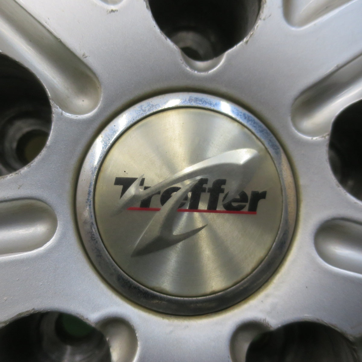 バリ溝！22年！9.5分★スタッドレス 195/65R15 ナンカン アイス アクティバ AW-1 Treffer トレファー 15インチ PCD114.3/5H★6012802イス