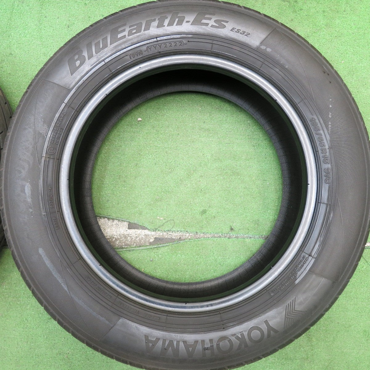 4本価格！22年★195/65R15 ヨコハマ BluEarth-ES ES32 タイヤ ブルーアース 15インチ プリウス ノア ヴォクシー エスクァイア 等★5071708HAノタ