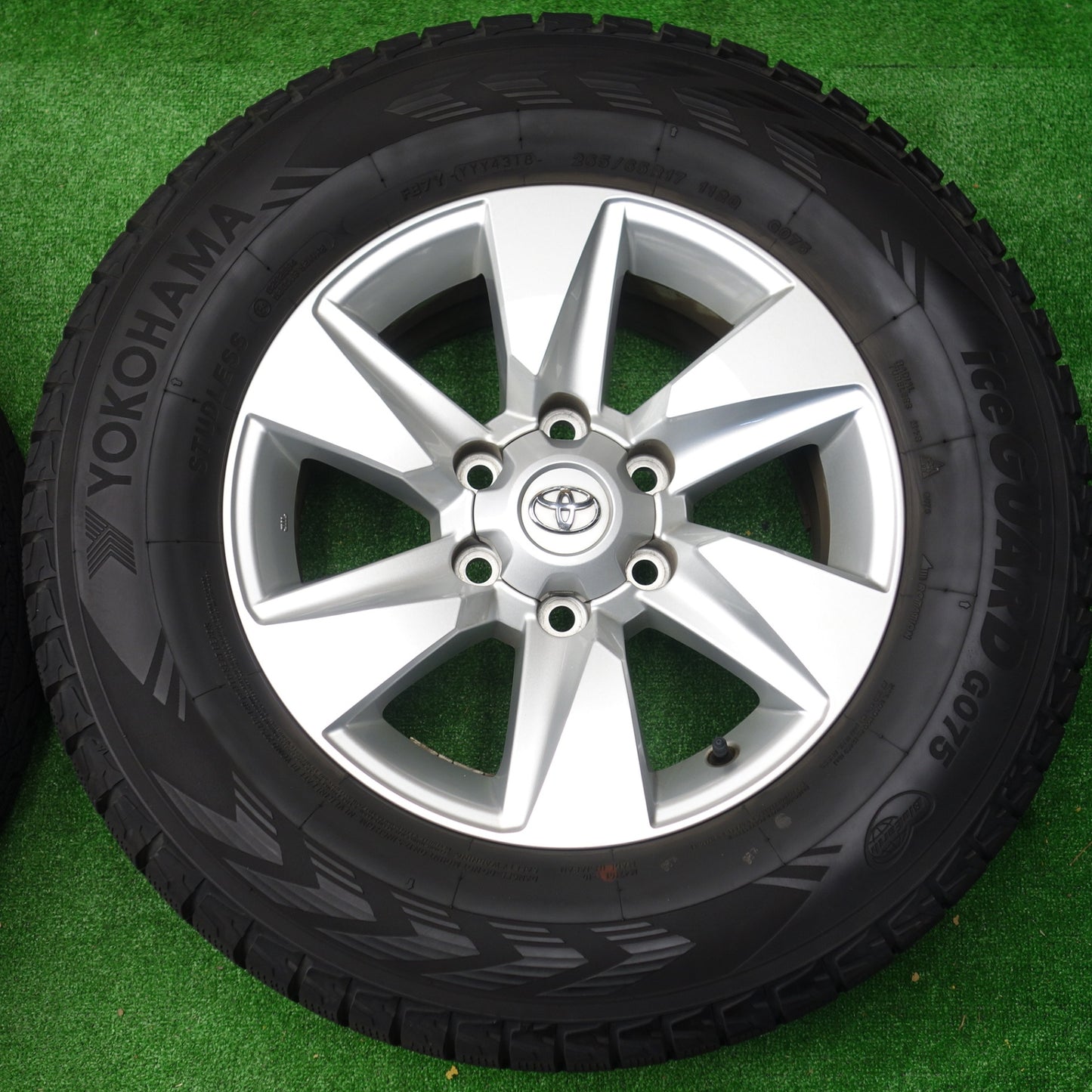 バリ溝！キレイ！9分★トヨタ 150系 ランクル プラド 純正 265/65R17 スタッドレス ヨコハマ アイスガード G075 17インチ PCD139.7/6H★5112904KTス
