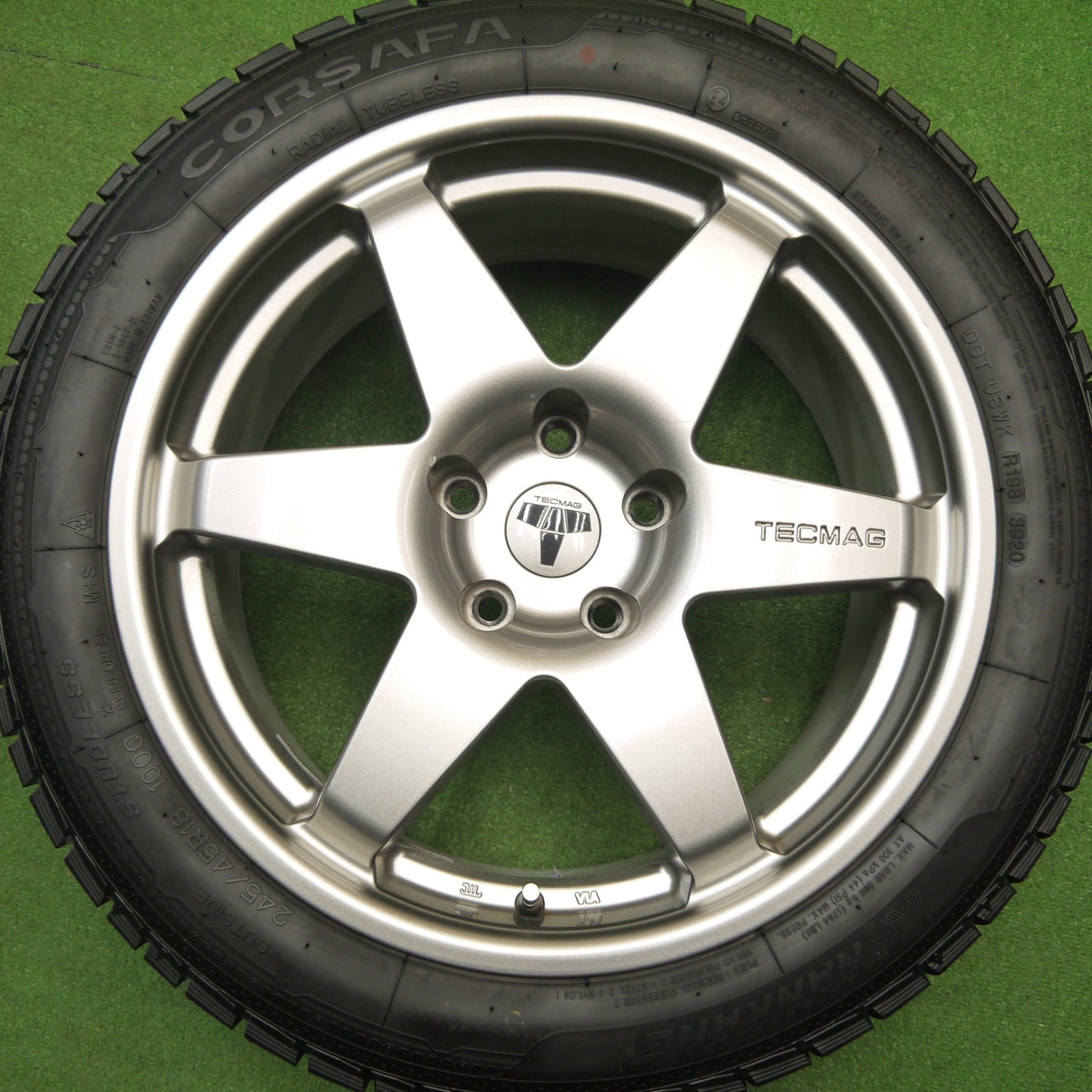 バリ溝！キレイ！9.5分★BMW 等 TECMAG Type 206R TARGA 245/45R18 スタッドレス ナンカン CORSAFA テクマグ タルガ 18インチ PCD120/5H★5112806Hス