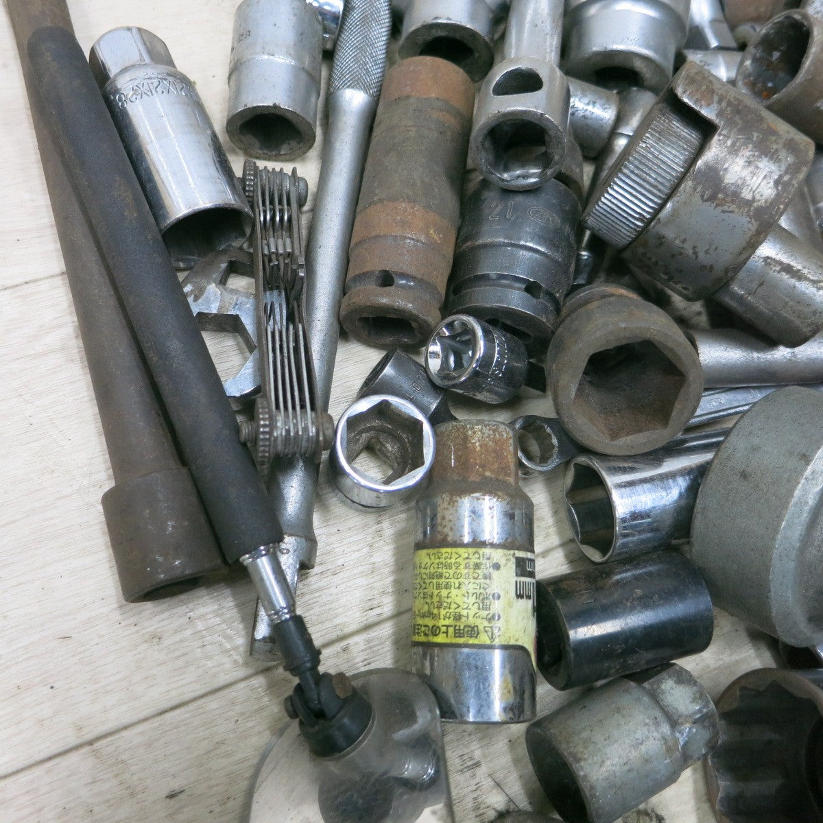 [送料無料] 大量まとめ売り◆KTC TOYOTA TOOL 等 スパナ コンビネーションレンチ めがねレンチ ソケット エクステンション ラチェット プライヤー ペンチ ドライバー ハンマー 等 工具◆